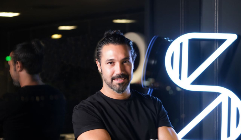 1744708887_The_Steve_Group_CEO_su_Derya_Tu__rker