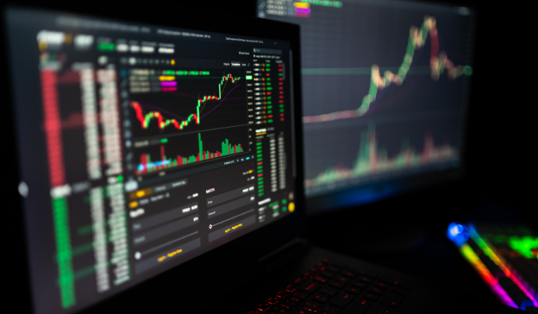 Black and White Modern Business Advertising Facebook App Ad (8)